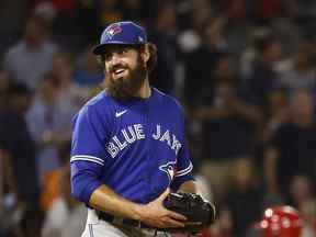 Jordan Romano a frappé la pause des étoiles avec 20 arrêts pour les Blue Jays.