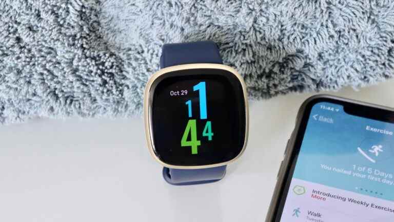 Des images divulguées montrent le Fitbit Sense 2 et le Fitbit Versa 4