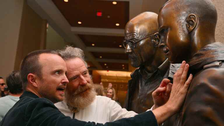 Des statues de Walter White et de Jesse Pinkman dévoilées par la ville d'Albuquerque
