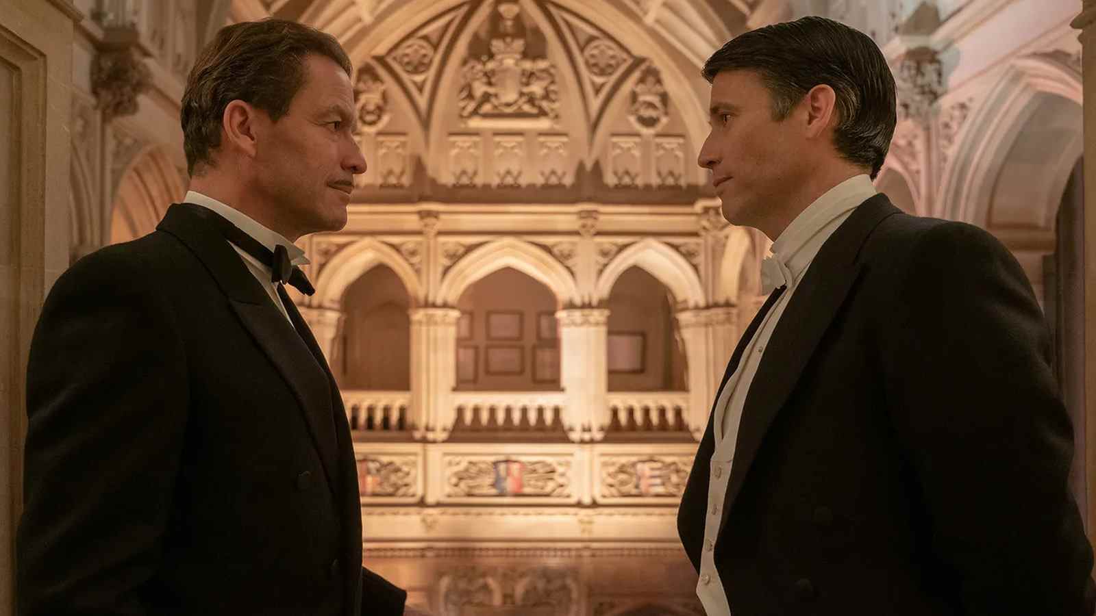 Downton Abbey: A New Era Le réalisateur Simon Curtis veut juste que Thomas soit heureux [Interview]
