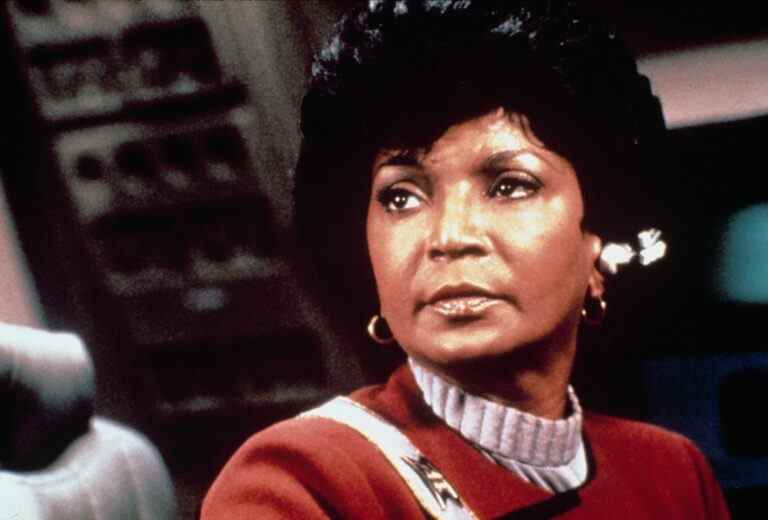 George Takei, JJ Abrams et d'autres personnages de "Star Trek" rendent hommage à Nichelle Nichols Les plus populaires doivent être lus Inscrivez-vous aux newsletters Variété Plus de nos marques
	
	
