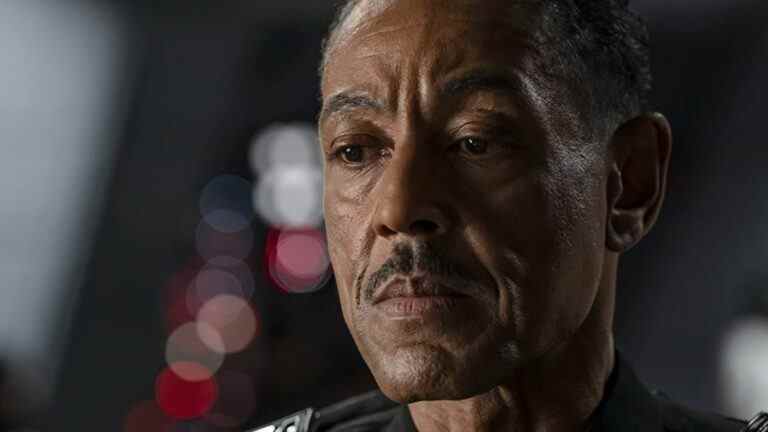 Giancarlo Esposito a rencontré Marvel – et il veut jouer le professeur X