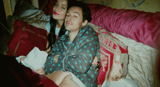 Harry Styles est bon au lit - beaucoup de lits - dans la vidéo musicale "Late Night Talking" la plus populaire doit être lue Inscrivez-vous aux newsletters Variety Plus de nos marques