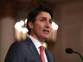 Le premier ministre Justin Trudeau prend la parole lors d'une conférence de presse au Fairmont Château Laurier à Ottawa.