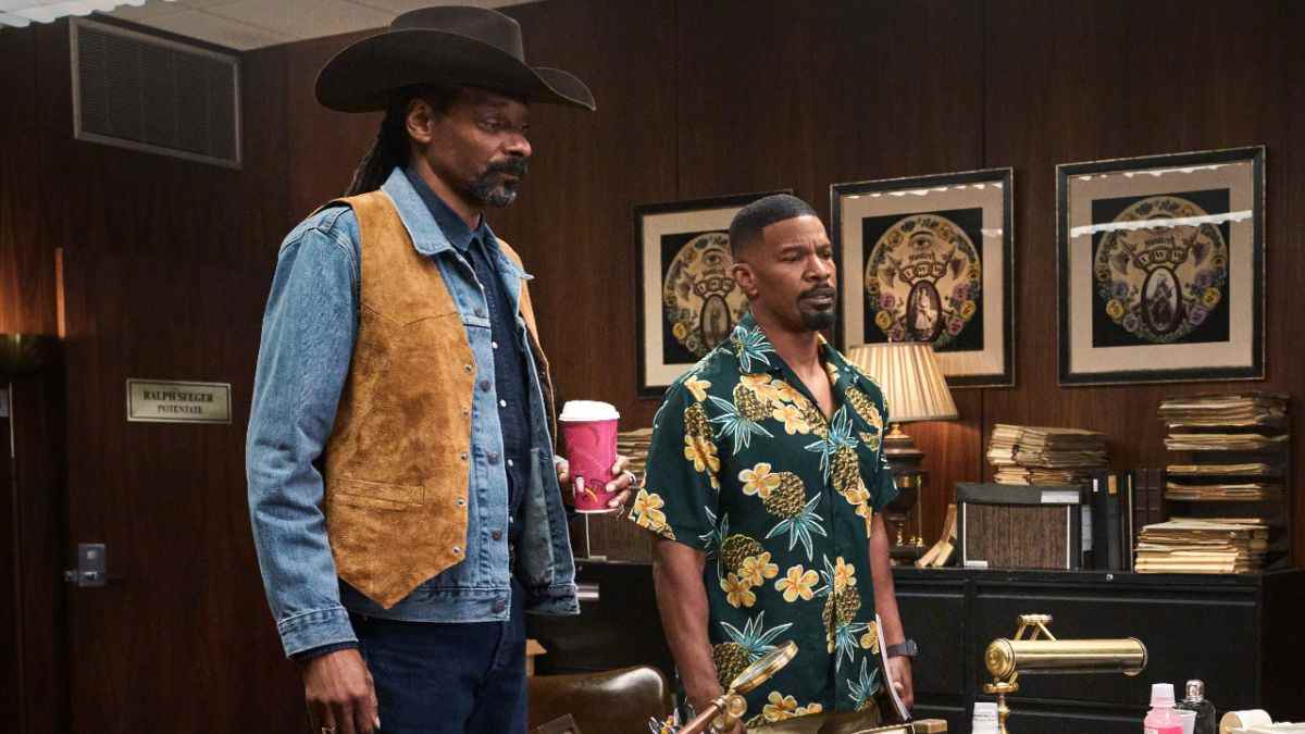 Jamie Foxx et Snoop Dogg combattent des vampires et se moquent de Twilight dans la bande-annonce Day Shift de Netflix 
