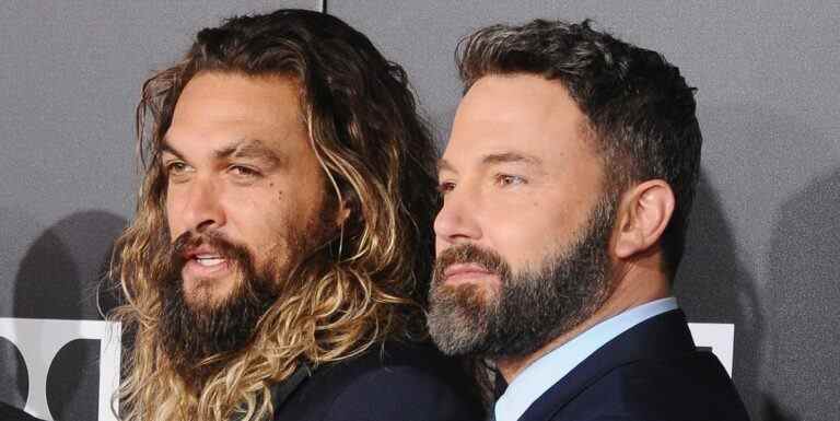 Jason Momoa d'Aquaman révèle le retour de Batman de Ben Affleck pour la suite de DC

