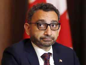 Le ministre fédéral des Transports Omar Alghabra.