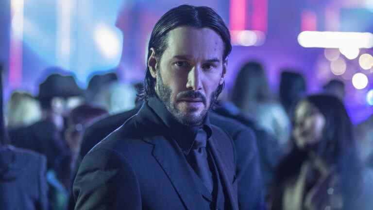 John Wick était à l'origine un homme de 75 ans, mais Keanu Reeves a repris le scénario et l'a fait sien
	
	
