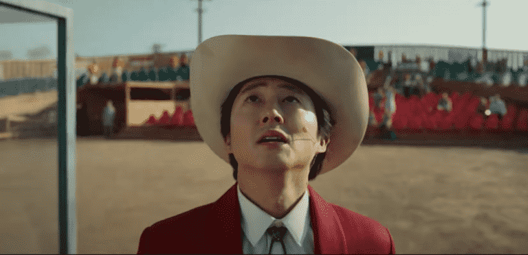 Jordan Peele offre des indices "non" sur le cow-boy de Steven Yeun avec le site Web du parc d'attractions "Jupiter's Claim" le plus populaire doit être lu
	
	
