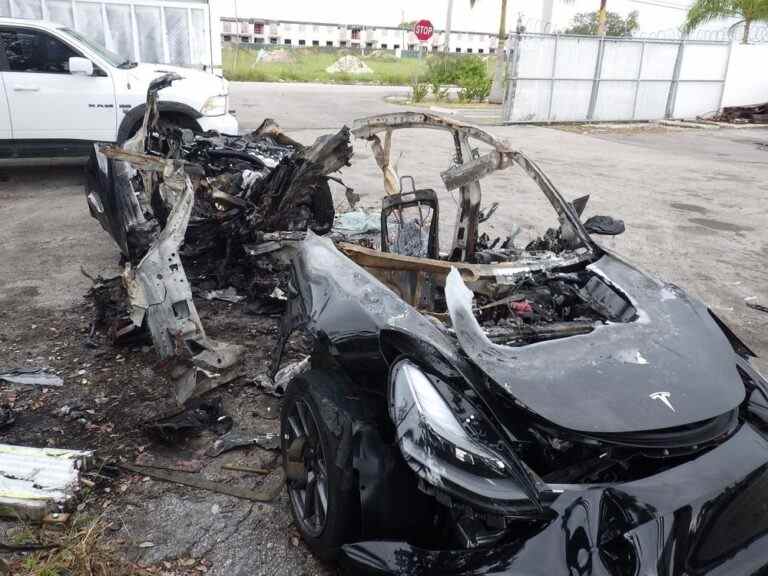 Jury: Tesla seulement 1% à blâmer pour l’accident fougueux d’un adolescent