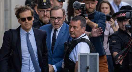 Kevin Spacey plaide non coupable de tous les chefs d'agression sexuelle devant un tribunal britannique, procès prévu pour juin 2023