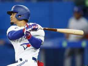 Santiago Espinal des Blue Jays de Toronto.