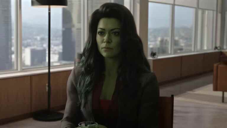 La bande-annonce Comic-Con de She-Hulk confirme enfin l'apparition d'un héros Marvel Netflix familier
