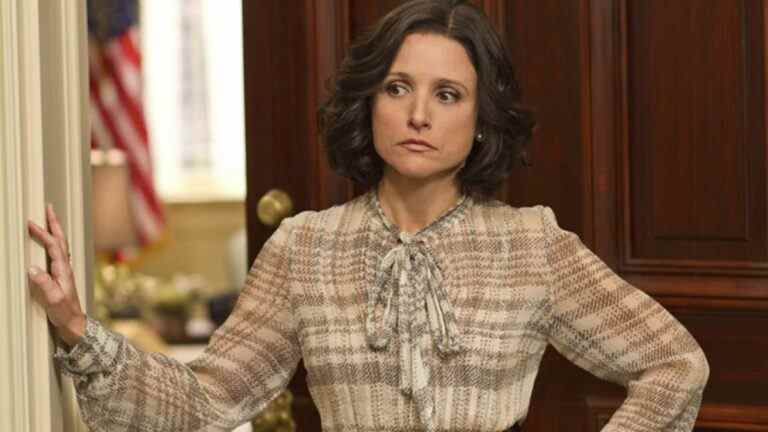 La nouvelle comédie Netflix met Julia Louis-Dreyfus aux côtés de Jonah Hill et Eddie Murphy