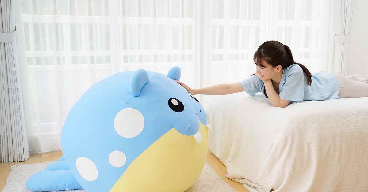 La peluche Spheal grandeur nature de Pokémon est mon nouveau meilleur ami
