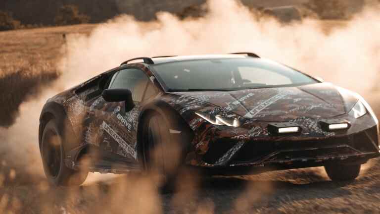 Lamborghini balance Huracán Sterrato prêt pour le tout-terrain dans une vidéo glorieusement sale