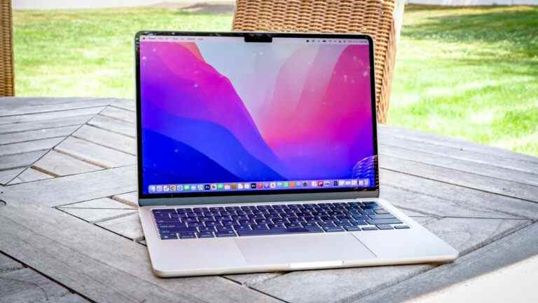 Hein?  Votre prochain MacBook pourrait avoir une caméra arrière amovible