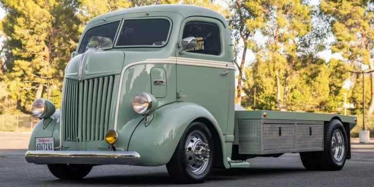 Le camion Ford COE 1941 est notre choix d’enchères Apportez une remorque