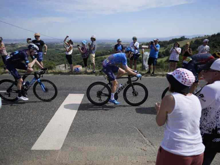 Le coureur canadien Houle termine troisième de l’étape 13 du Tour de France