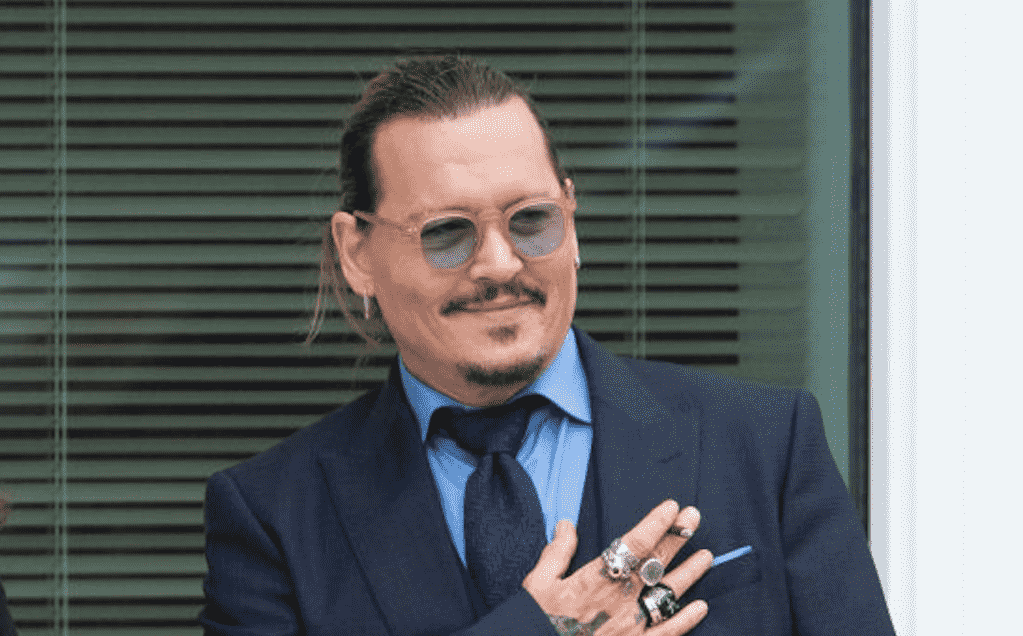 Le prochain film de Johnny Depp n'est pas financé par Netflix, mais sera diffusé sur Netflix en France.
	
	
