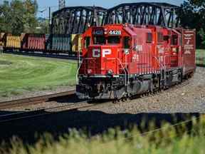 Un train du Canadien Pacifique à Calgary.