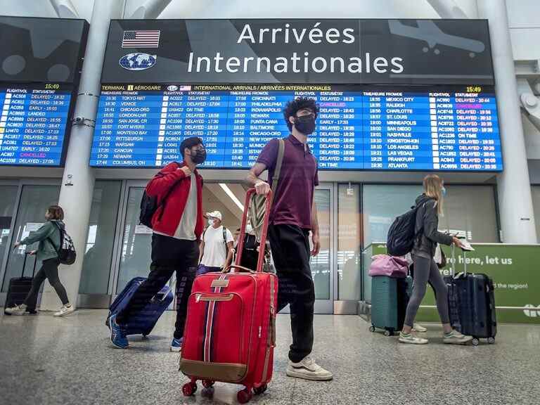 Les tests COVID-19 aléatoires reprennent dans quatre aéroports canadiens ;  tests à faire hors site