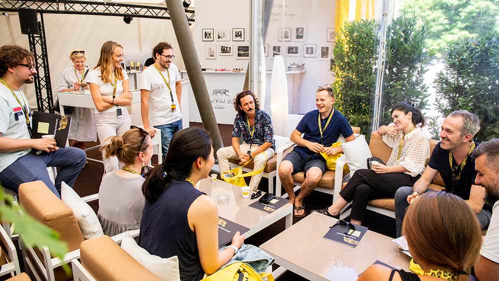 Locarno Pro Sets Christine Vachon Masterclass, Neon Distribution Panel Les plus populaires A lire absolument Inscrivez-vous aux newsletters Variety Plus de nos marques
	
	
