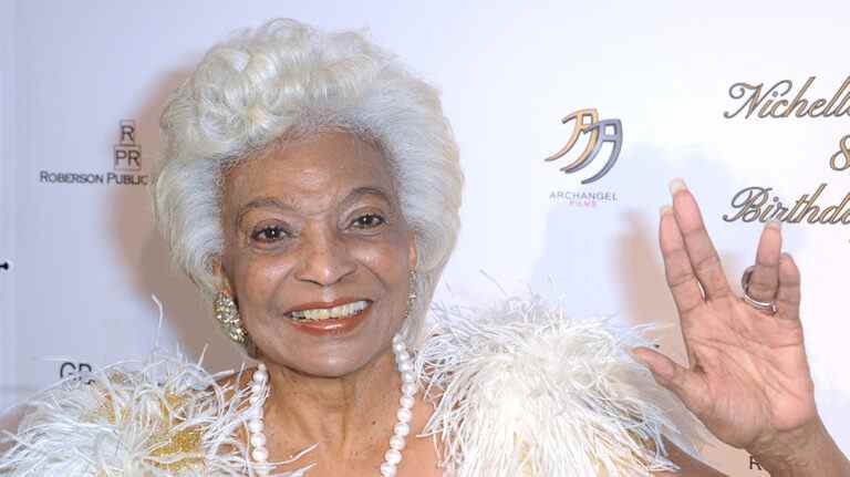 Nichelle Nichols, Uhura dans 'Star Trek', meurt à 89 ans
	
	
