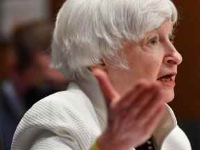 La secrétaire au Trésor des États-Unis, Janet Yellen, sur la colline du Capitole à Washington, DC.