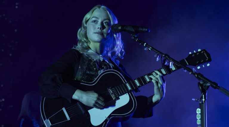 Phoebe Bridgers parle de Roe v. Wade et des dons aux fonds d'avortement sur MSNBC Les plus populaires doivent être lus Inscrivez-vous aux bulletins d'information variés Plus de nos marques
	
	
