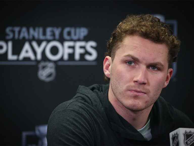 RAPPORT: Tkachuk ne signera pas d’accord à long terme avec les Flames