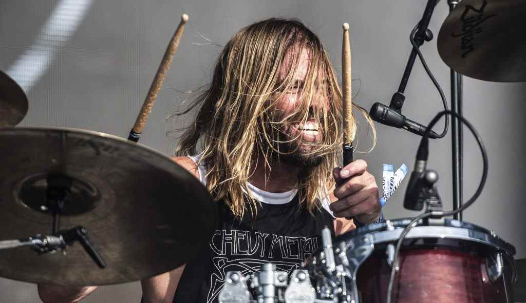 Regardez le fils de Taylor Hawkins honorer son défunt père en jouant du tambour « My Hero » lors de la fête de quartier du 4 juillet Les plus populaires doivent être lus
	
	
