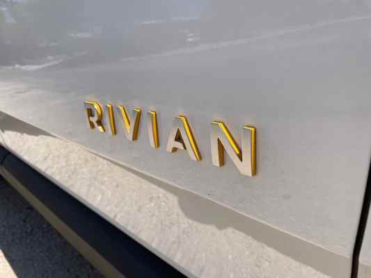 The Station: Rivian réduit ses effectifs et une saison de résultats entachée par la chaîne d’approvisionnement commence