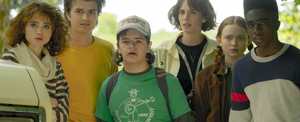 "Stranger Things 4" dévoile la bande originale complète, y compris le remix étendu de "Separate Ways (Worlds Apart)" de Journey avec Steve Perry