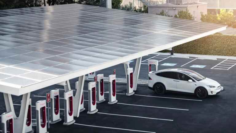 Superchanges à venir sur les superchargeurs Tesla pour qu’ils fonctionnent avec d’autres véhicules électriques