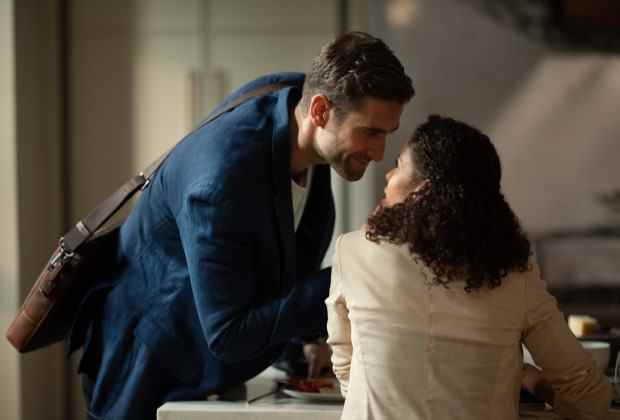 « Surface »: Oliver Jackson-Cohen présente un thriller avec Gugu Mbatha-Raw