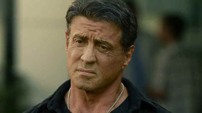 Sylvester Stallone annonce sa sortie de la franchise The Expendables alors que le quatrième film termine le tournage