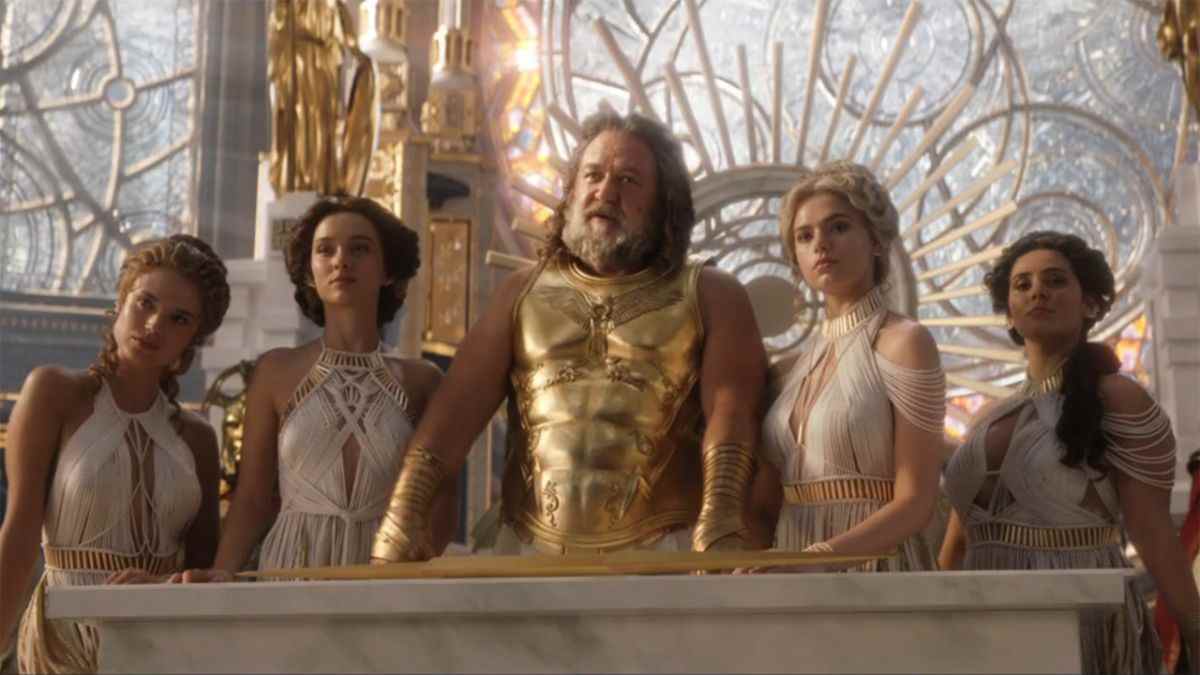 Thor: Russell Crowe de Love And Thunder a eu la meilleure réaction à son brillant costume de Zeus
