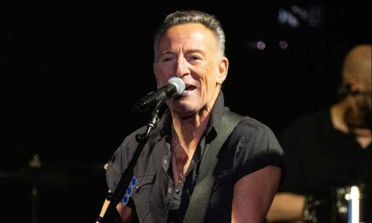 Ticketmaster affirme que la plupart des billets pour Bruce Springsteen coûtent moins de 200 $, seulement 11 % font partie du programme controversé de « tarification dynamique »
	
	
