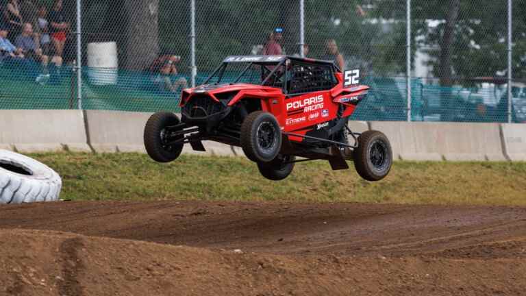 Un ingénieur de Polaris bat les meilleurs coureurs hors route dans un bouleversement surprenant à ERX