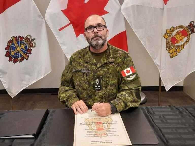 Un officier supérieur fait face à des accusations militaires pour « relation inappropriée »