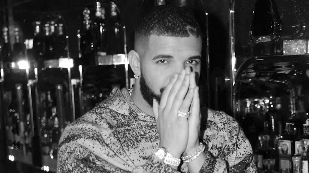 Drake teste positif pour COVID, reporte le concert de Young Money Reunion Le plus populaire doit lire Inscrivez-vous aux newsletters Variety Plus de nos marques
	
	
