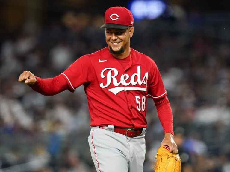 Le « partant dominant » Luis Castillo échangé par les Reds contre quatre espoirs