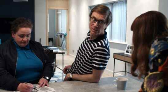 'The Outlaws' Sneak Peek: Greg de Stephen Merchant reçoit des conseils de rencontre (VIDEO)