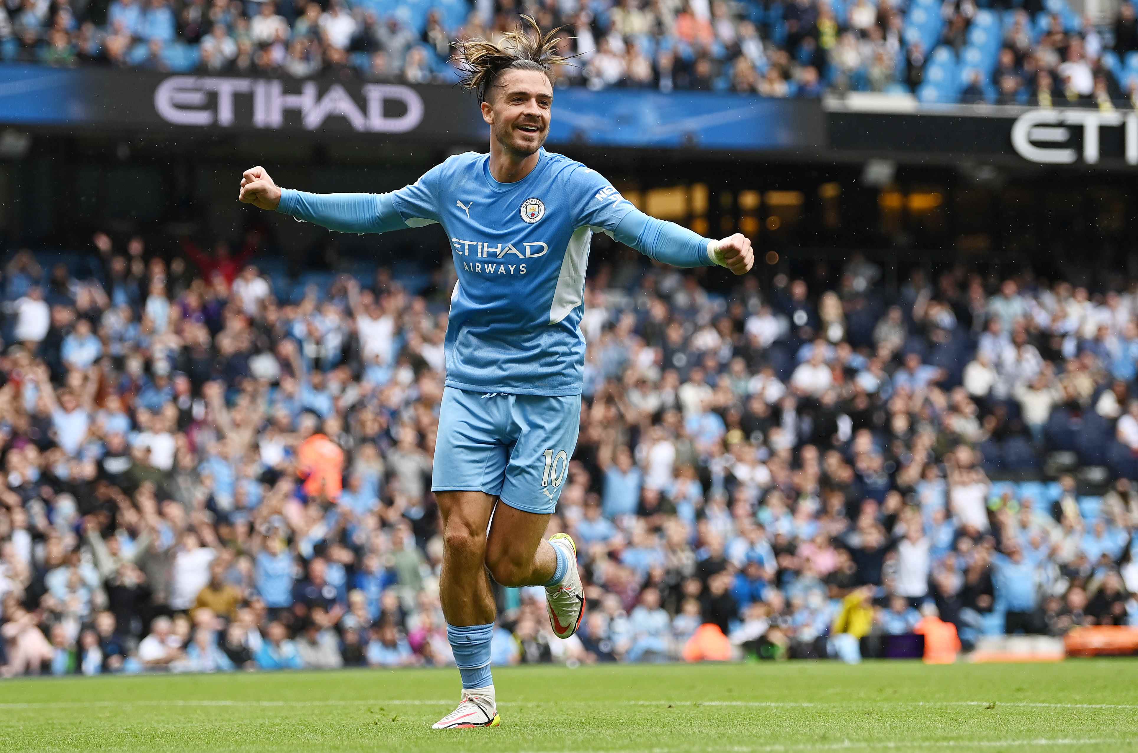 Jack Grealish de Manchester City célèbre un but en Premier League