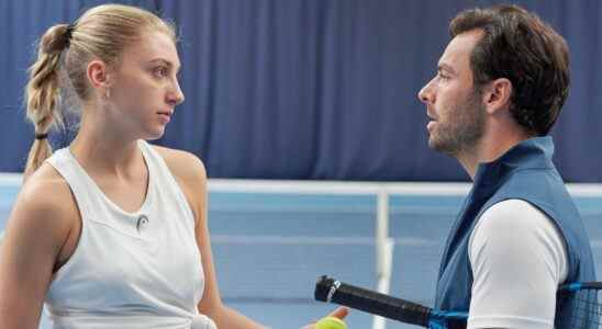 Premier aperçu des stars de Poldark et The Crown dans une nouvelle série dramatique sur le tennis