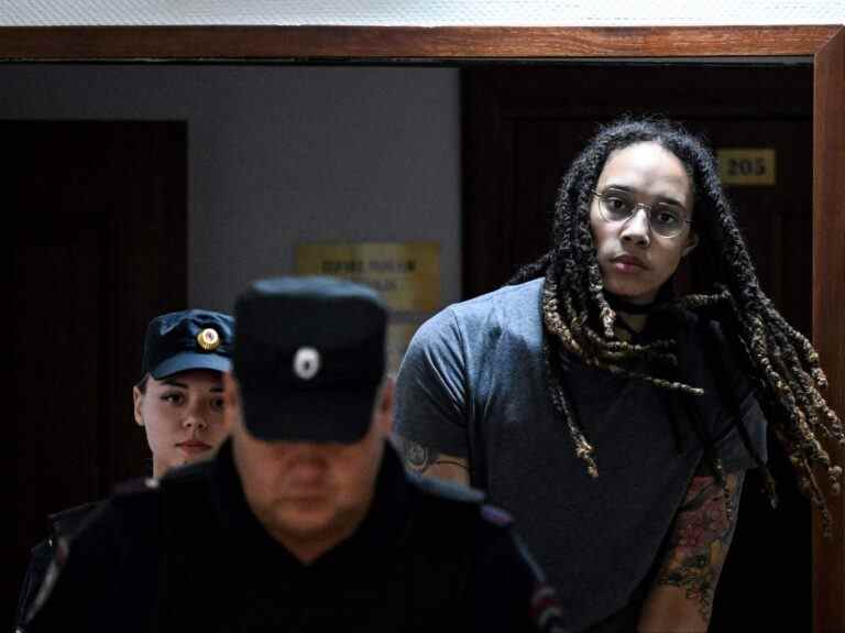 Un tribunal russe condamne Brittney Griner à 9 ans de prison dans un procès pour drogue