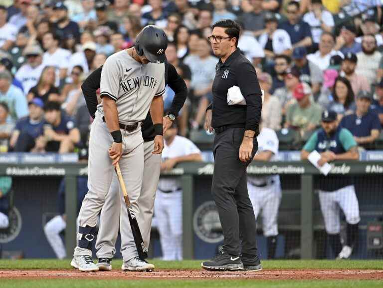 Matt Carpenter des Yankees quitte le match avec une fracture du pied gauche