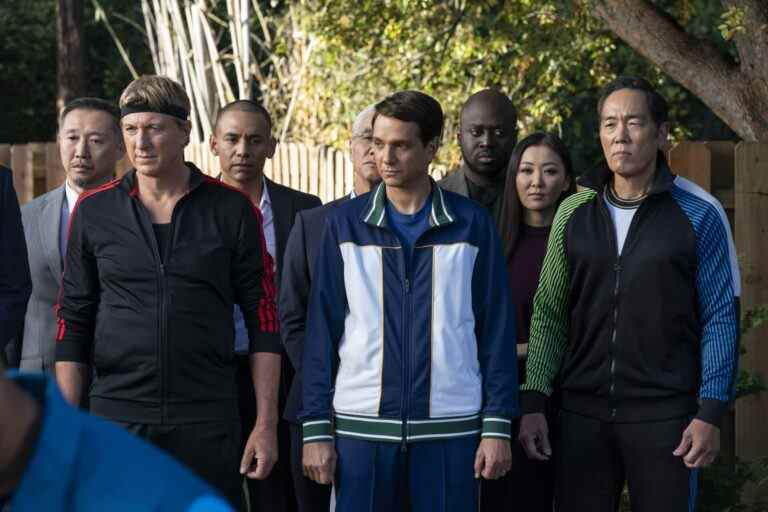 Cobra Kai Saison 5 révèle son méchant de retour le plus effrayant dans de nouvelles images
