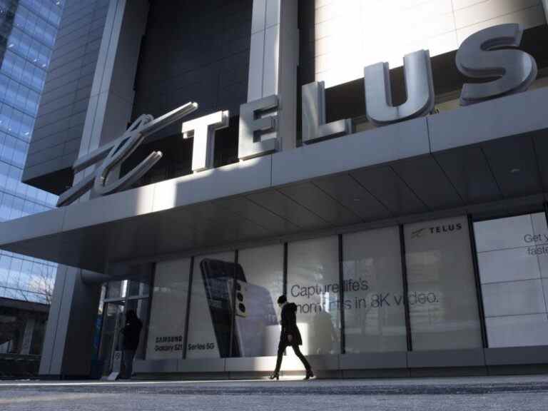 Telus veut facturer des frais aux clients pour les paiements par carte de crédit